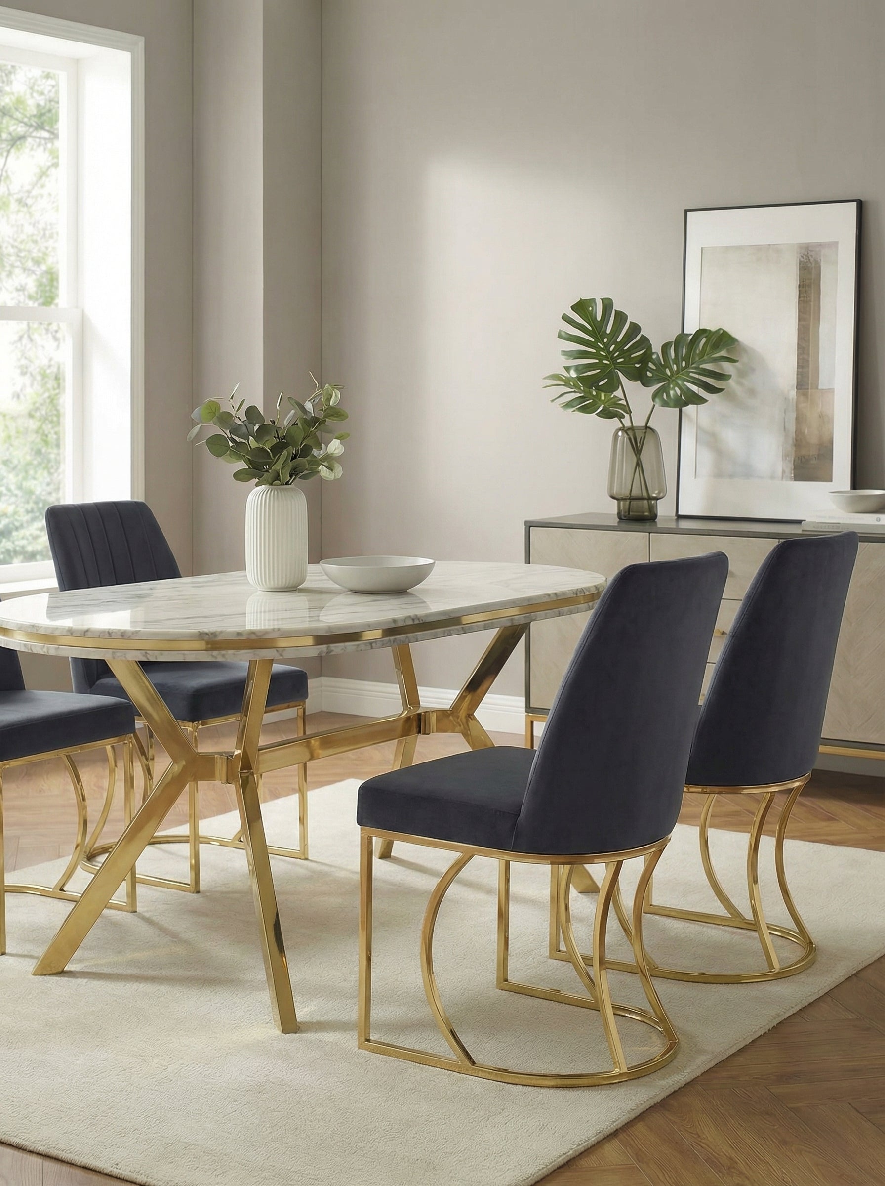 Трапезни комплекти