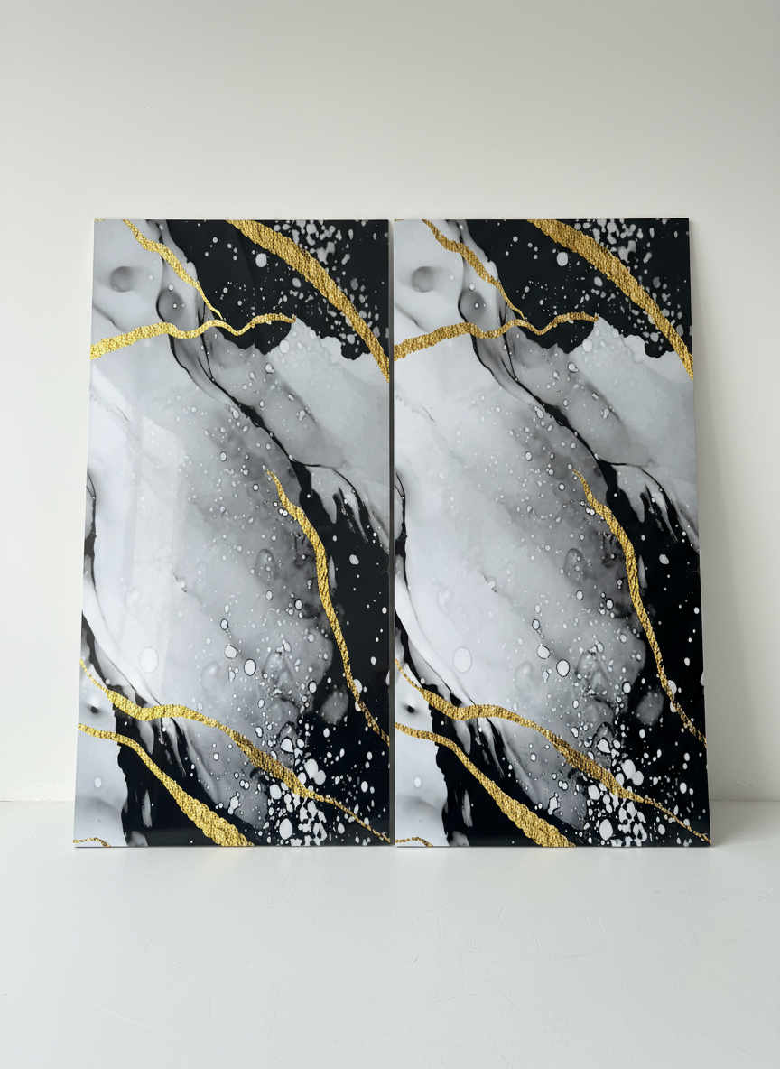 ПВЦ панел Нощен Ефект – черно-бяло със златни пръски (122×260 см)