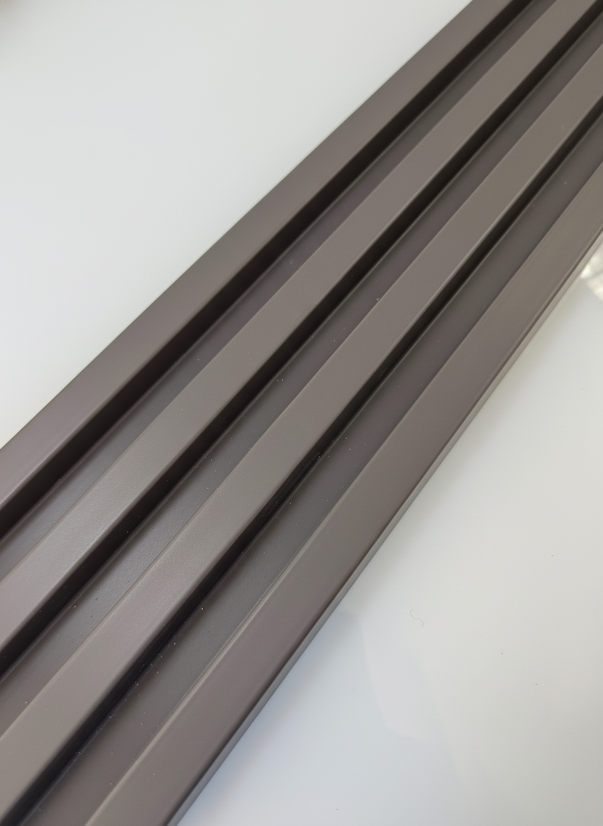 ПВЦ ламела L2 – Пепеляв сив (семпъл)