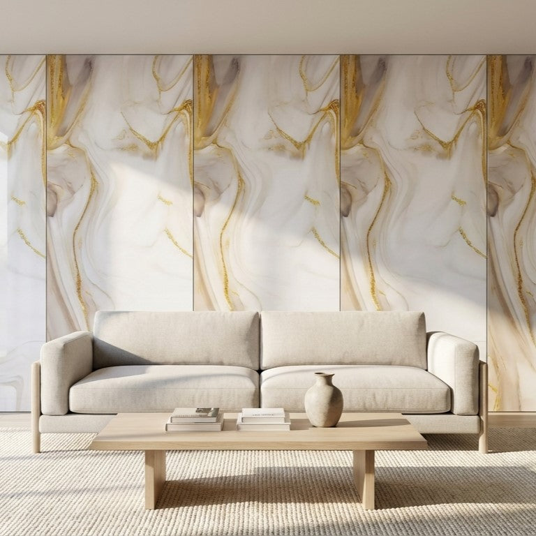 ПВЦ панел Оникс Златен Вихър – кремаво със златни течения (122×260 см)
